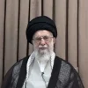 ملت ایران در مقابل جنگ و صلح تحمیلی محکم می‌ایستد و تسلیم نخواهد شد